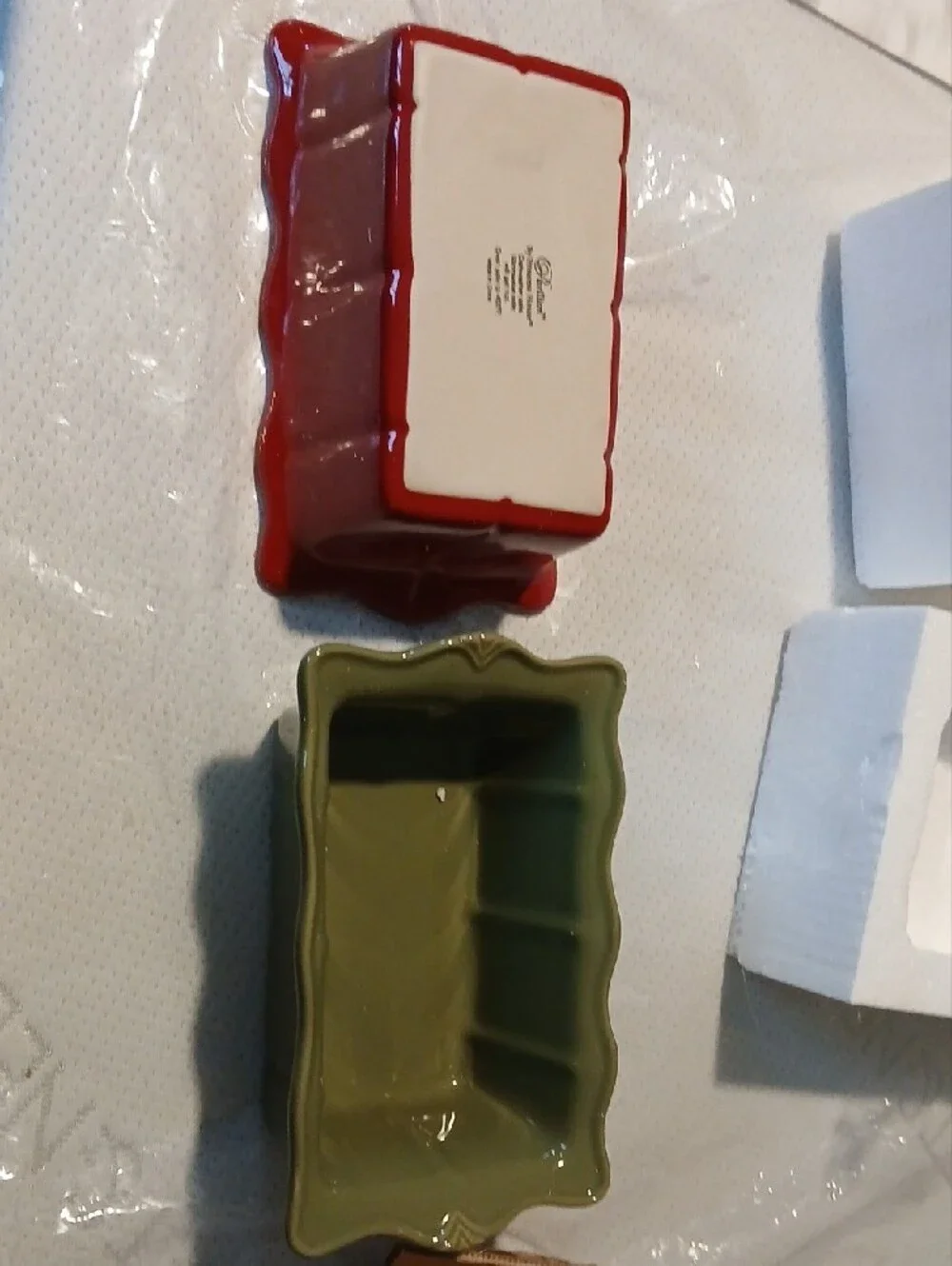 Princess House Pavilion Collection Red And Green Stoneware Loaf Pans 6367 NIB